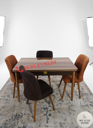 Table à manger avec 4 chaises – Finition High Gloss